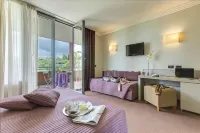 Ardeatina Park Hotel Hotels near Giovan Battista Pastine International Airport