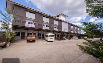 Leelawadee Apartment