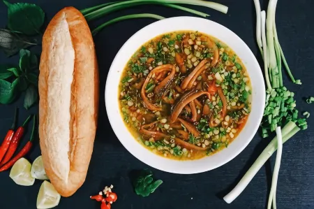 Bình Minh Hotel Отели в г. Хатинь