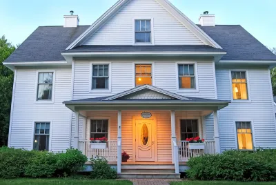 Eagle Harbor Inn