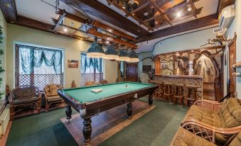 Tirs Hotel