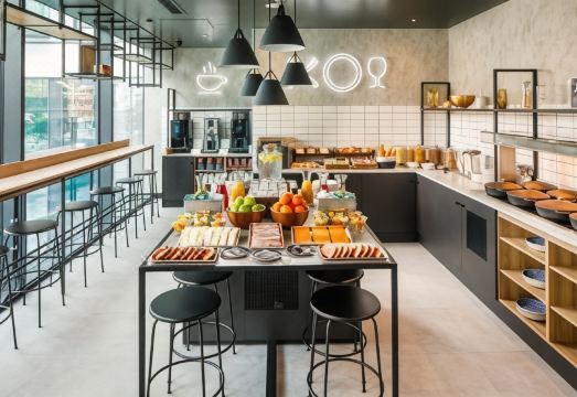 아파트호텔 아다지오 런던 서턴 포인트 외관