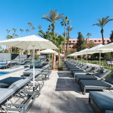 Kenzi Rose Garden โรงแรมใกล้เมนารามอลล์