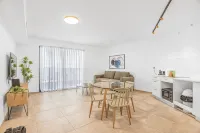 J&G Suites