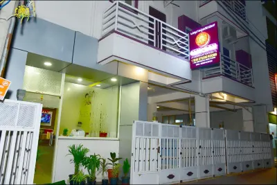 오미크론 호텔 1BHK 스튜디오 룸스 만야타 테크 파크 주변 호텔