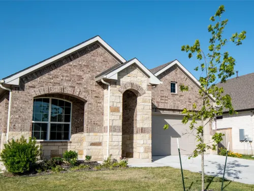 Inviting Cozy Haven with Garden & WiFi Amenities Hotels in Manor