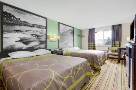 Super 8 by Wyndham Green River Отели рядом с достопримечательностью «Парк Эверс»