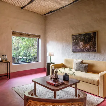Saccharum Safari Lodge