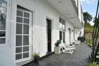 Shiny Cot Double Room with Garden View