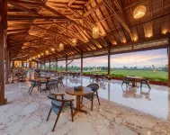 Highland Club with Swimming Pool-Gym Hotels in Toap
