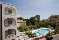 Hotel Garden - Pools