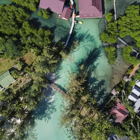 À la Koh Kood Resort Отели рядом с достопримечательностью «Ban Khlong Chao School»