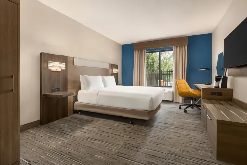 Holiday Inn Express & Suites Greenville-Downtown