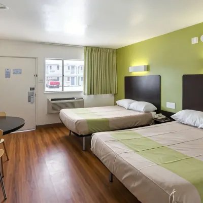 Motel 6 El Paso, TX - Airport - Fort Bliss Hotels near El Paso Zoo
