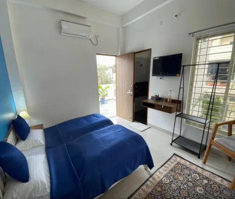 The Autumn Leaves Bhopal