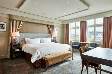 De L’Europe Amsterdam – the Leading Hotels of the World Отели рядом с достопримечательностью «Музей NEMO»