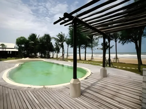 Chivaree Hotel and Resort