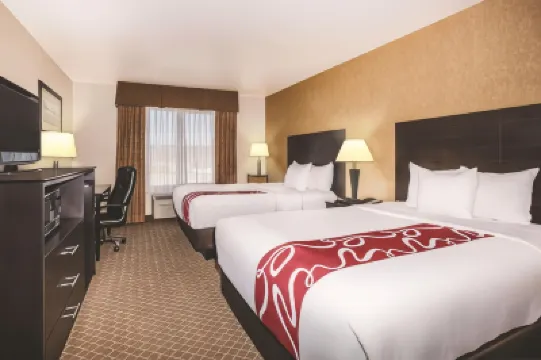 La Quinta Inn & Suites by Wyndham Ely Các khách sạn ở 