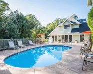 Baechtel Creek Inn Hotels in Willits
