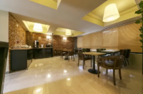 โรงแรมด็อกกิ้ง โรงแรมในคิมโพ