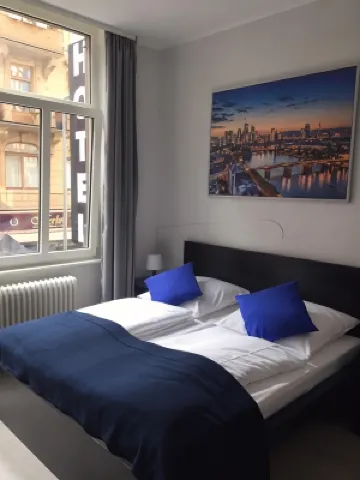 Main Hotel Frankfurt City Hotels near Main River