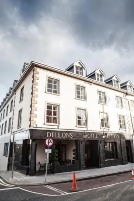Dillon’s Hotel Các khách sạn gần St. Eunan's Cathedral