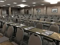 Kingston Regency Inn - parking