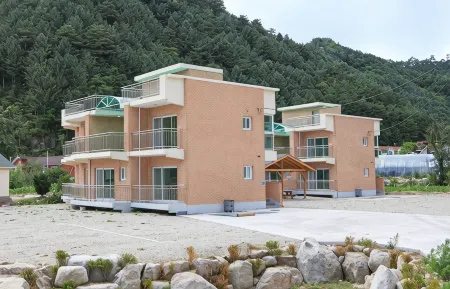 Inje Garisan Pilye Pension Отели рядом с достопримечательностью «Baekdamsa»