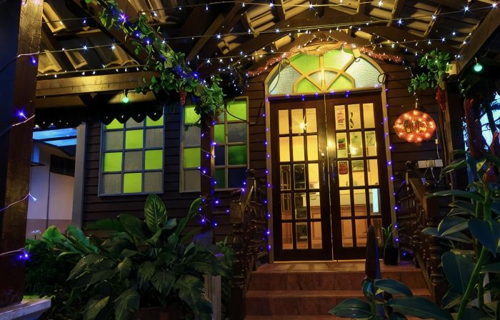 Six Villa Inn