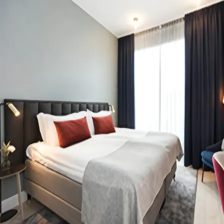 Elite Hotel Academia Отели рядом с достопримечательностью «Главное здание университета»