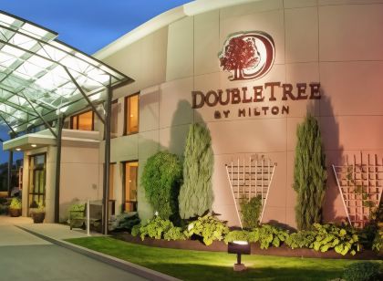 DoubleTree by Hilton Hotel Buffalo - Amherst