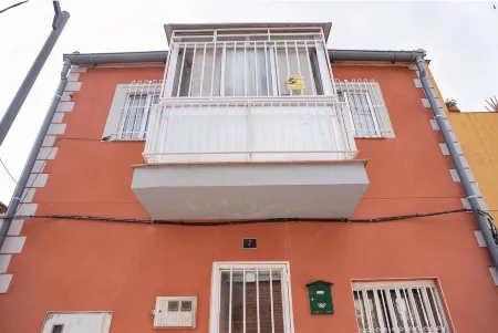 Independent Six Room House / Casa 6 Habitaciones Отели рядом с достопримечательностью «San Sebastián de los Reyes The Style Outlets»