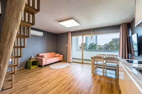 Jeju Pine Beach Pension - Condos
