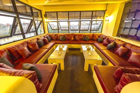 Hotel Green Park Suites