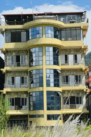 Hotel August International