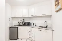 Wake to the Waves - Oceanfront Apartments - Boutique