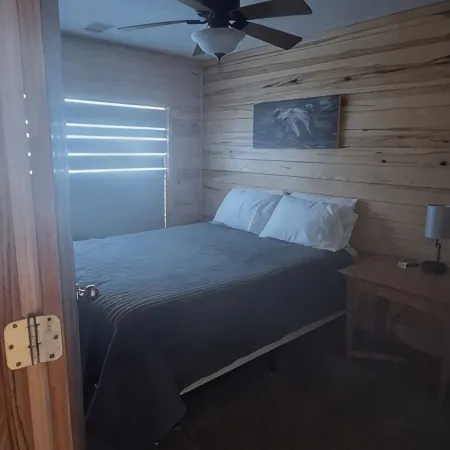 Leech Lake Cabin with Gorgeous Views!  2Br/2ba Pet Friendly! 6 Person Hot Tub!