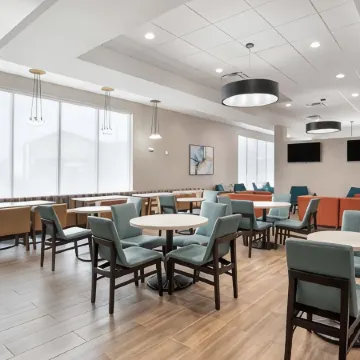 Best Western Plus Mobile Inn  Suites