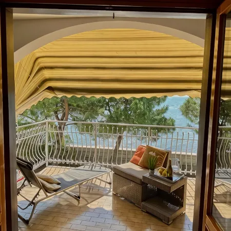 BeachfrontGrado Seaview Apartment & Parking Costa Azzurra