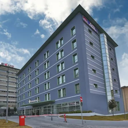 Best Western Premier CHC Airport
