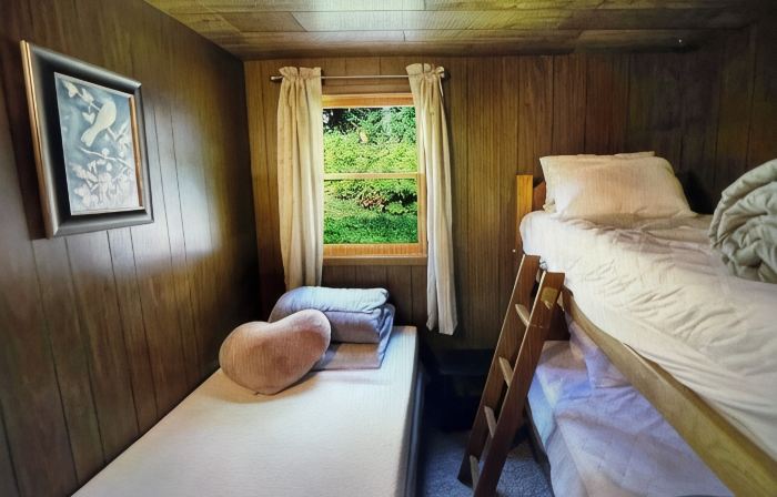 Charming 2-Bedroom Cottage Lake Property with Kayaks Firepit and Great Fishing!
