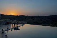 Chunda Shikar Oudi - Infinity Pools
