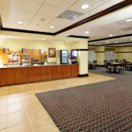 Holiday Inn Express & Suites GRENADA by IHG