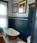 Luxury Lodging in the Heart of Historic Downtown Gonzales - Homestays