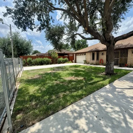 Spacious 3BR/2BA Home – Near Airport & La Plaza Mall, Perfect for Families!