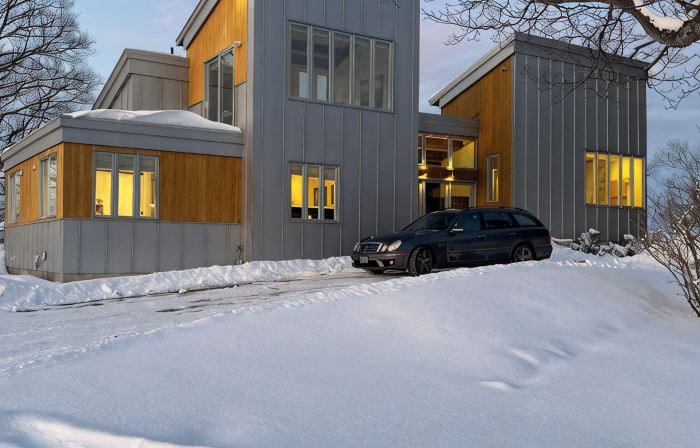 Luxury Mountain Top House , Hot Tub, Fire Pit & Panoramic Stratton Views