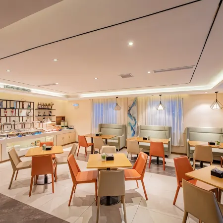 HUA  YI  HOTEL