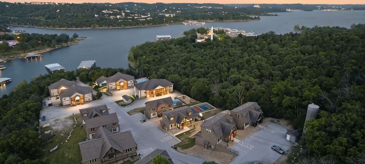 Lakeview Retreat with Pool, Pickleball Court, Boat Slip, Game Room and Hot Tub Hotels in Indian Point