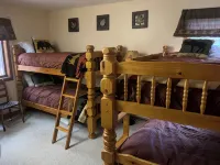 Killington Skiers/Snowmobilers/MountainBikers Dream with Outdoor Jacuzzi + Wi-Fi