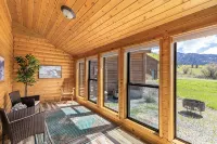 MAJESTIC VIEWS | Family Lodge | Large Deck